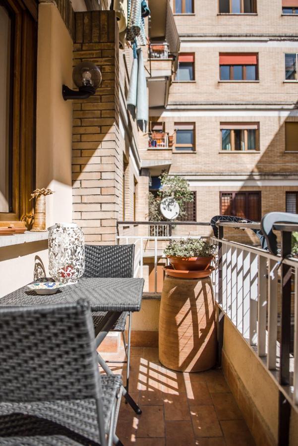 Casa 3 Santi, Your Contemporary Home In Rome Roma Exterior foto